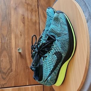 Nike Flyknit Racers, Men Size 6, Women's Size 7.5